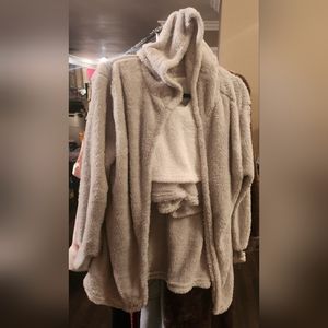 3/$25 NWOT 3 Peice Lounge Wear Set